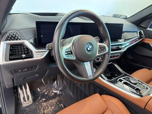 Carbon Black Metallic 2024 BMW X5 PHEV xDrive50e