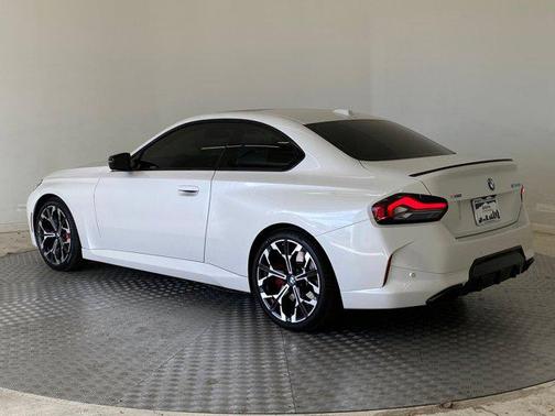 2025 BMW M240 i xDrive