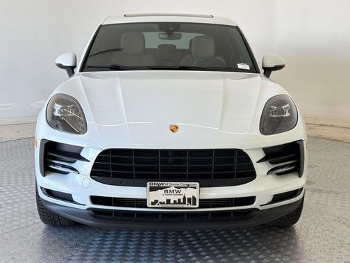 Carrara White Metallic 2020 Porsche Macan Macan