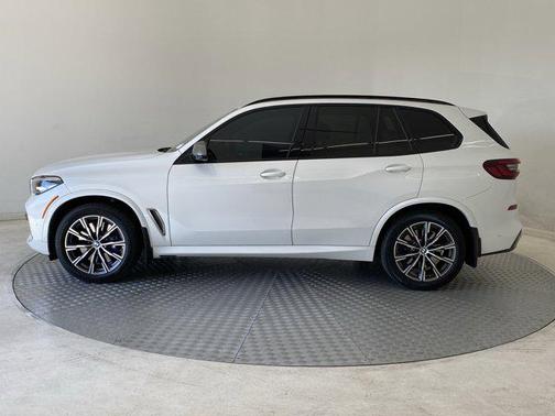 2021 BMW X5 M50i