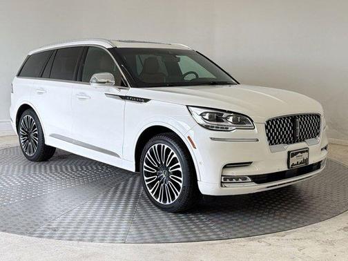 Pristine White Metallic Tri-Coat 2020 Lincoln Aviator Black Label AWD