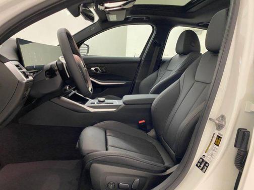 2025 BMW 330 i xDrive
