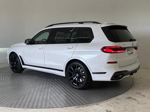2026 BMW X7 M60i