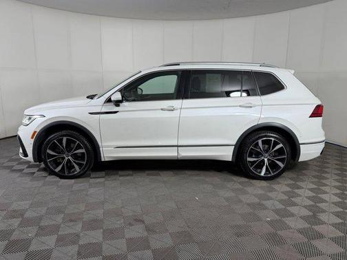 2022 Volkswagen Tiguan 2.0T SEL R-Line 4MOTION