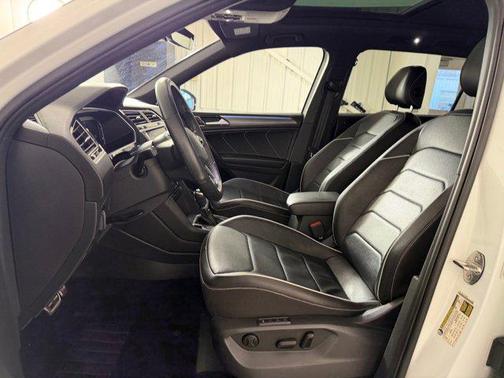 2022 Volkswagen Tiguan 2.0T SEL R-Line 4MOTION