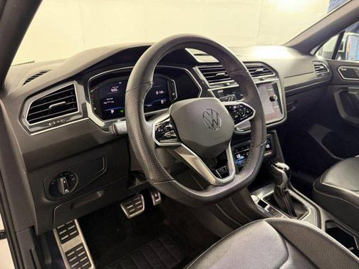 2022 Volkswagen Tiguan 2.0T SEL R-Line 4MOTION