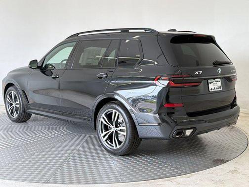 Black Sapphire Metallic 2027 BMW X7 xDrive40i