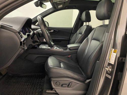 2019 Audi Q7 55 Premium Plus
