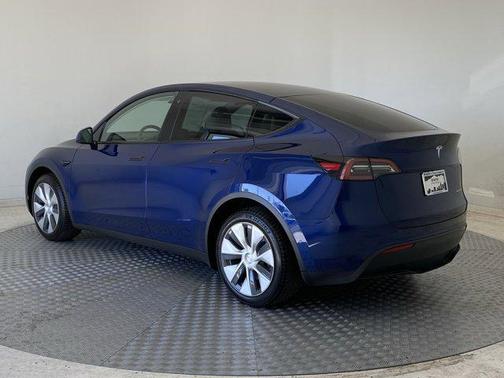 2022 Tesla Model Y Long Range Dual Motor All-Wheel Drive