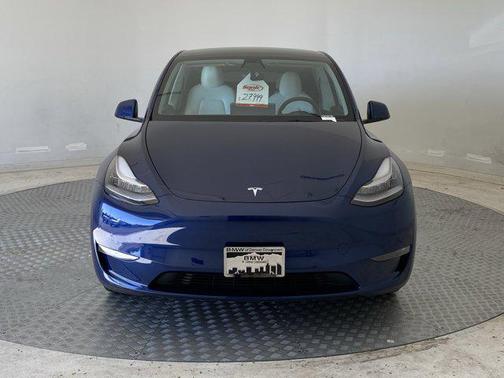 2022 Tesla Model Y Long Range Dual Motor All-Wheel Drive