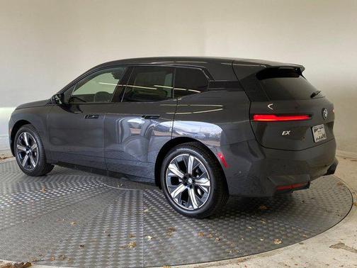 2026 BMW iX xDrive60