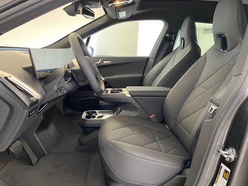 2026 BMW iX xDrive60