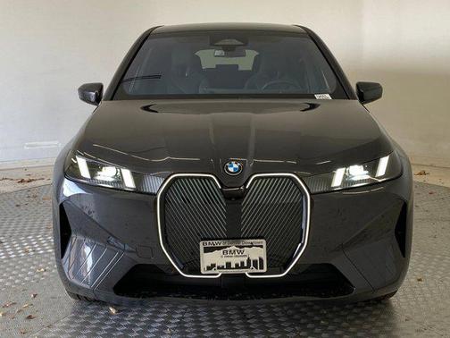 2026 BMW iX xDrive60