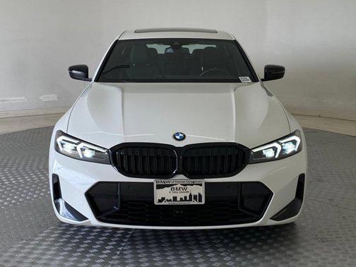 2025 BMW 330 i xDrive