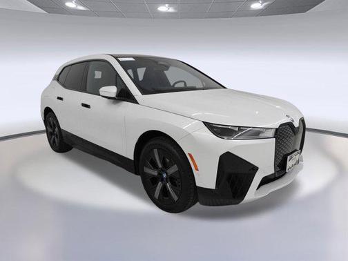 2025 BMW iX xDrive50