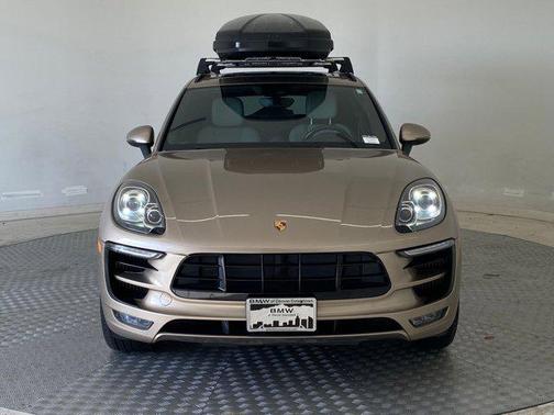 2016 Porsche Macan Turbo