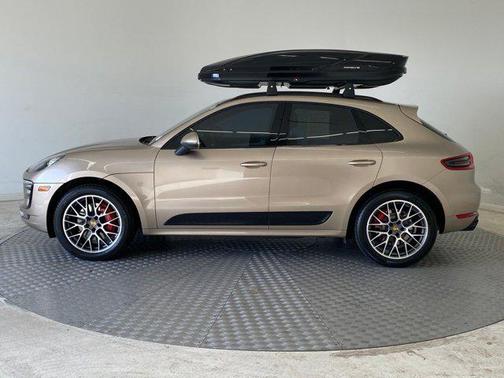 2016 Porsche Macan Turbo