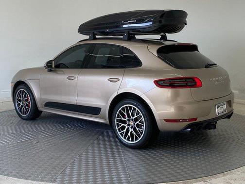 2016 Porsche Macan Turbo