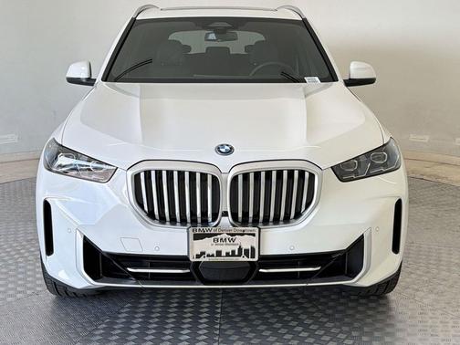 Alpine White 2026 BMW X5 PHEV xDrive50e