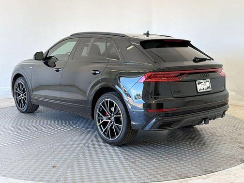 Mythos Black Metallic 2023 Audi Q8 55 Prestige