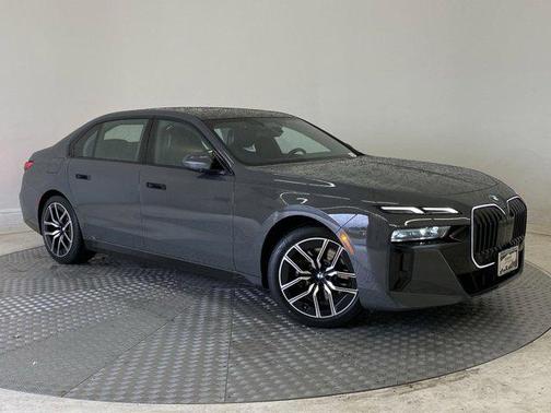 2025 BMW 740 xDrive