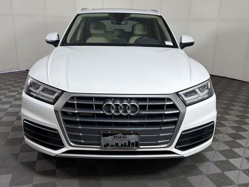 Ibis White 2018 Audi Q5 2.0T Tech Premium