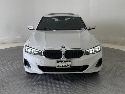 2025 BMW 330 i xDrive