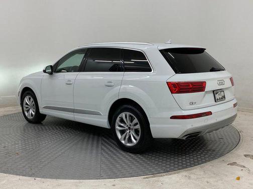 2019 Audi Q7 45 Premium