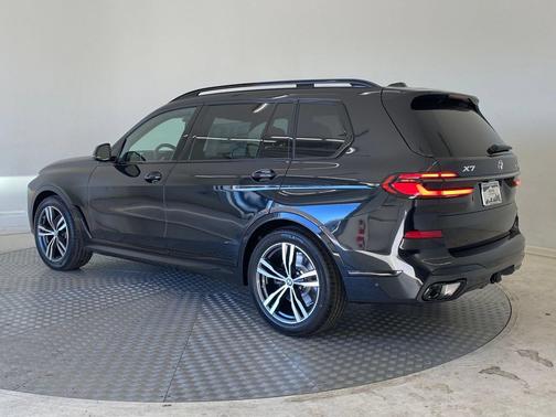 Black Sapphire Metallic 2026 BMW X7 xDrive40i