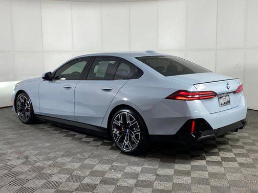 2025 BMW i5 xDrive40