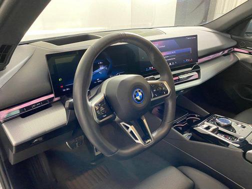 2025 BMW i5 xDrive40