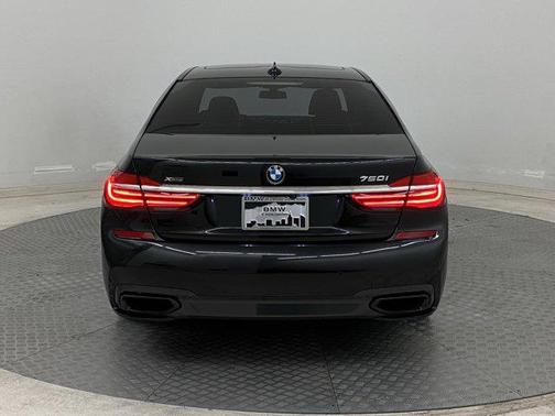 2018 BMW 750 i xDrive