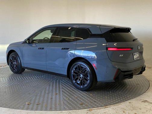 2026 BMW iX xDrive60