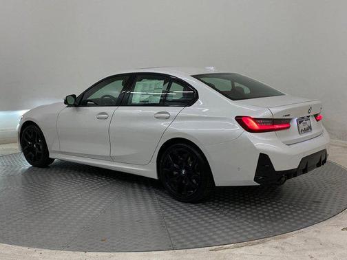 2026 BMW 330 xDrive NA