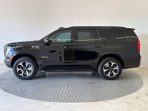 Onyx Black 2025 GMC Yukon 4WD AT4