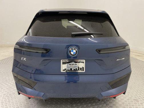 2025 BMW iX xDrive50