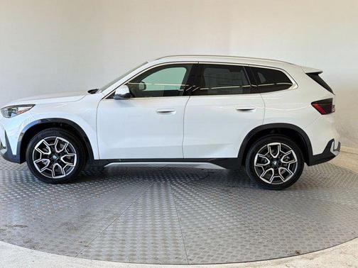 Mineral White Metallic 2026 BMW X1 xDrive28i