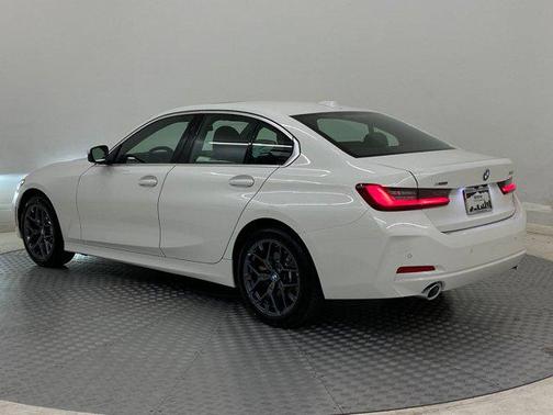 2025 BMW 330 i xDrive