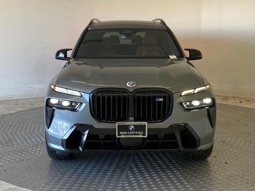 2023 BMW X7 M60i