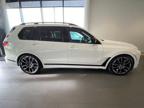 2026 BMW X7 M60i
