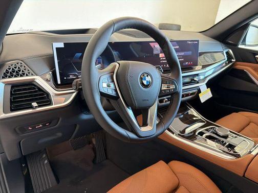 Black Sapphire Metallic 2026 BMW X5 xDrive40i
