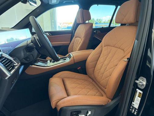 Black Sapphire Metallic 2026 BMW X5 xDrive40i