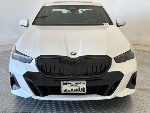 Mineral White Metallic 2026 BMW 530 xDrive