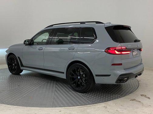 2026 BMW X7 M60i
