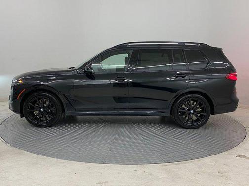 2026 BMW X7 M60i