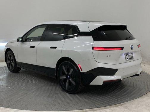2025 BMW iX xDrive50
