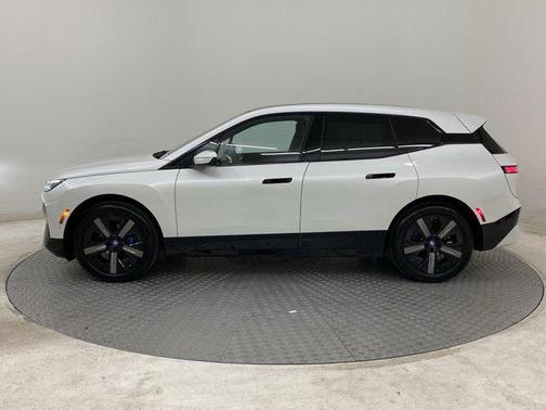 2025 BMW iX xDrive50