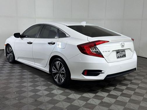 White Orchid Pearl 2017 Honda Civic EX-L
