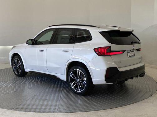 2025 BMW X1 M35i