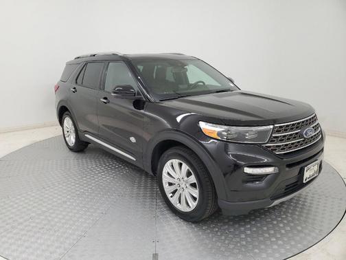 Photo 2 of 37 of 2021 Ford Explorer King Ranch